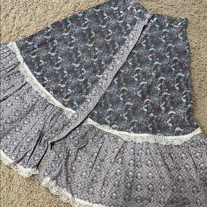 Morris Print Gunne Sax Floral Lace Trim Skirt